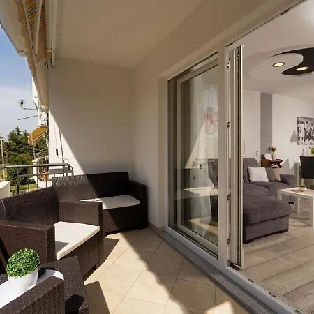 App Dinora Apartment Porec
