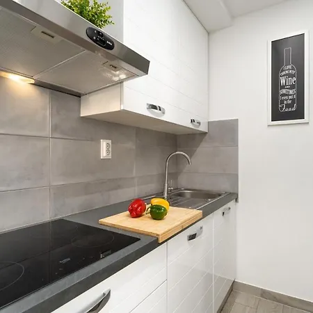 App Dinora Apartment