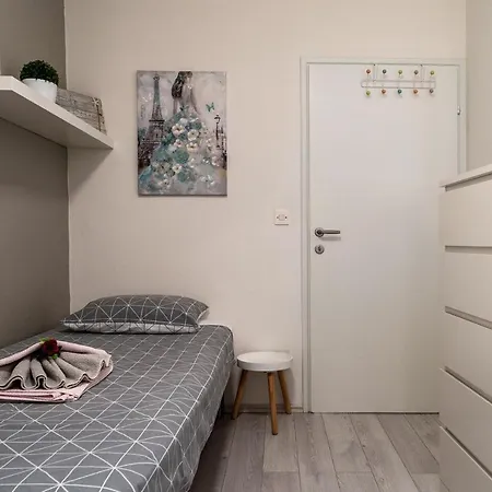 App Dinora * Porec