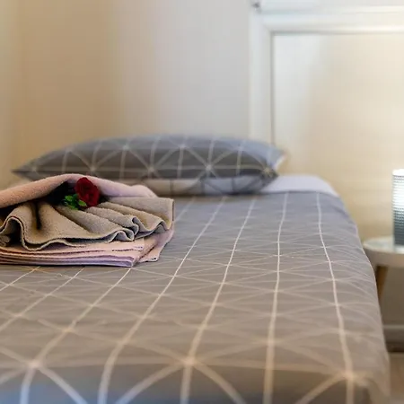 App Dinora Apartment
